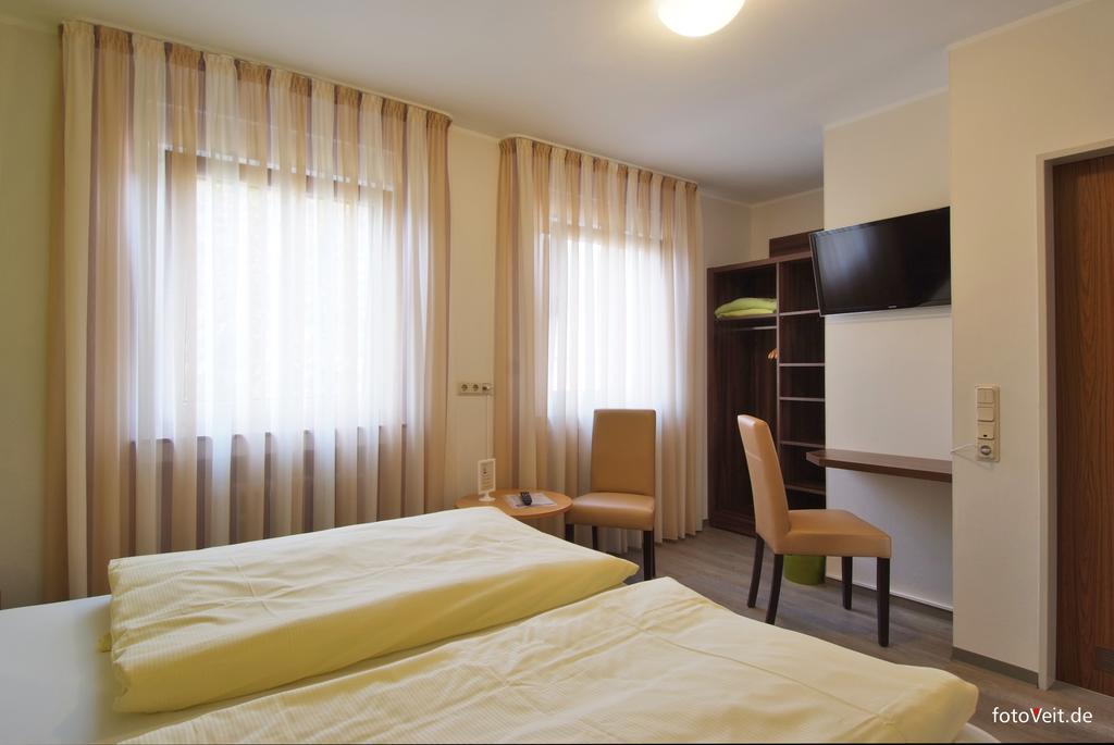 L' Angolo Ristorante & Hotel Gmbh Трир Номер фото